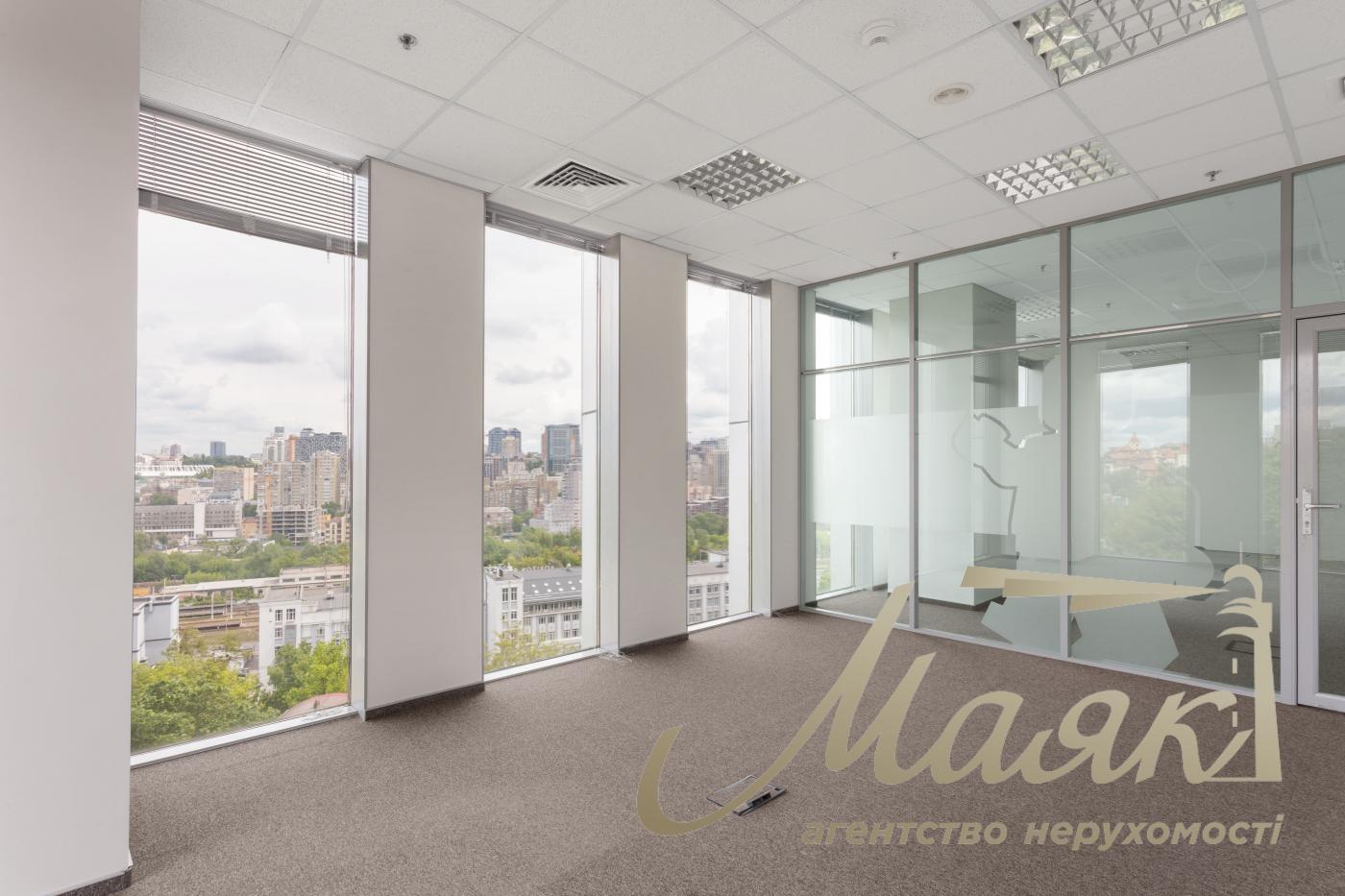 Office for rent 271m2 BC Horizon Park 12 Amosova str. Solomenka