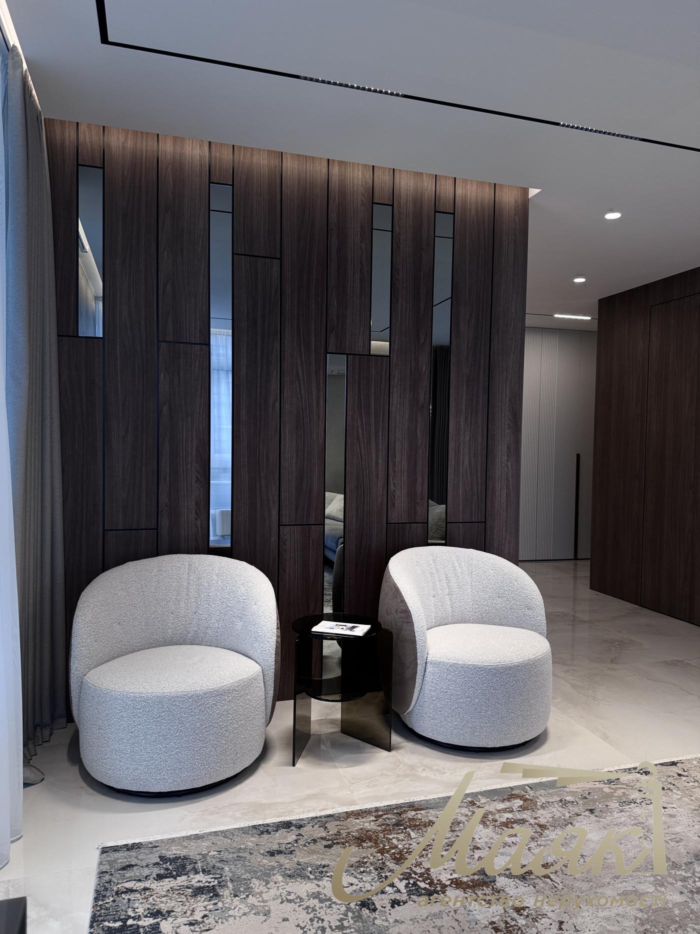 Продаж квартири 120m2 в ЖК Французький квартал 2, вул. Джона Маккейна 3а, Центр, Київ