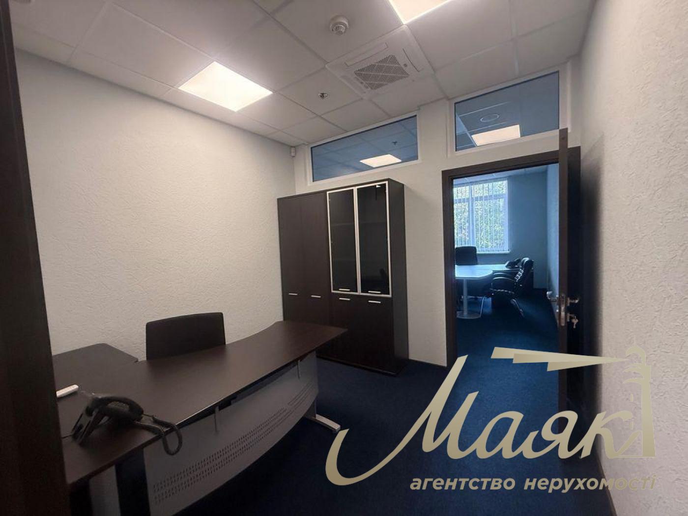 Оренда офісу 510 м.кв. вул. Грушевського, Центр