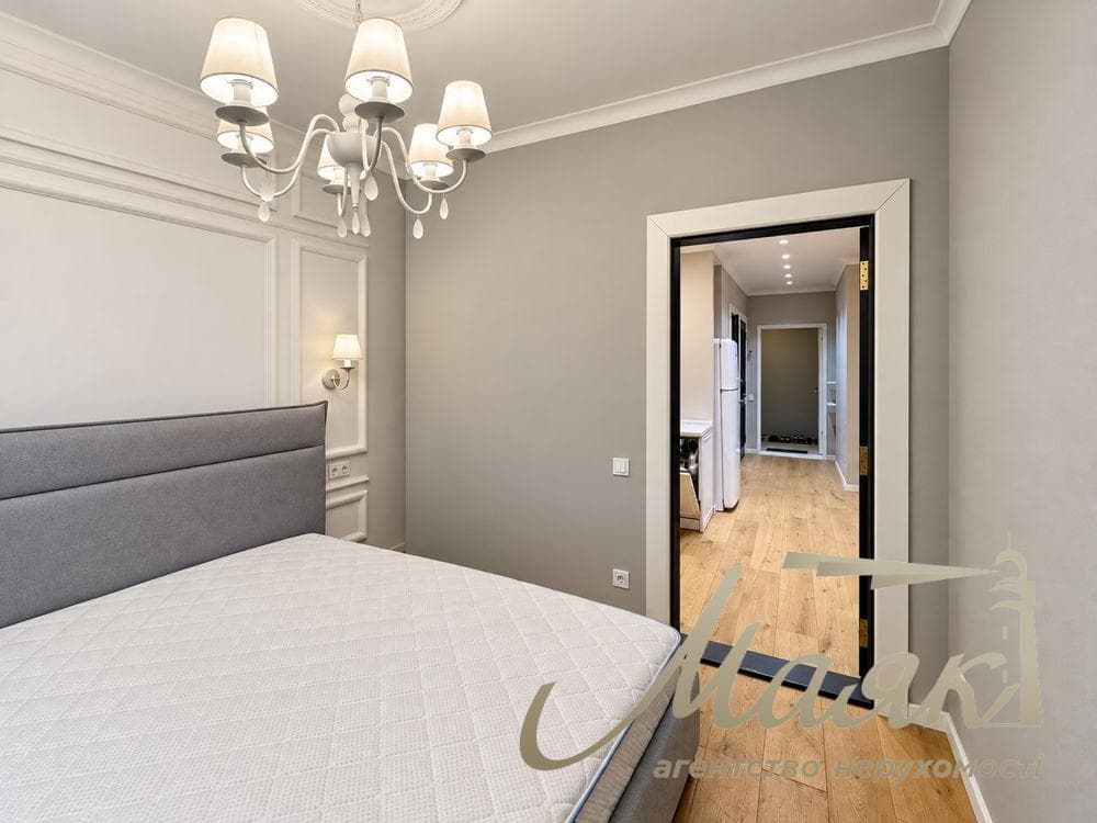 Rent a 64 m² designer 2-room apartment in the Dniprovskyi District