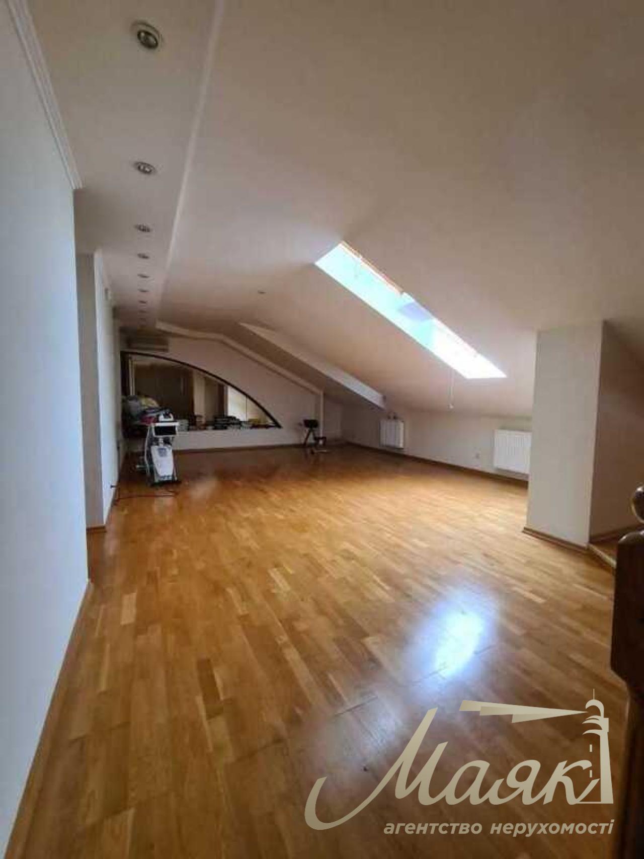 Sale of 2-level apartment 326 m2 st.Institutskaya 13/4 Khreshchatyk