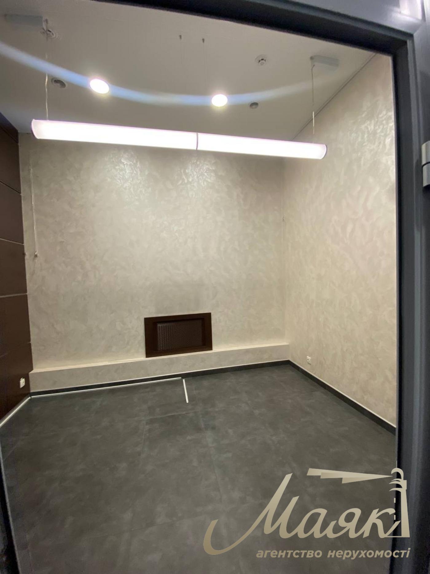 Rent commercial premises 500m2 in Pechersk