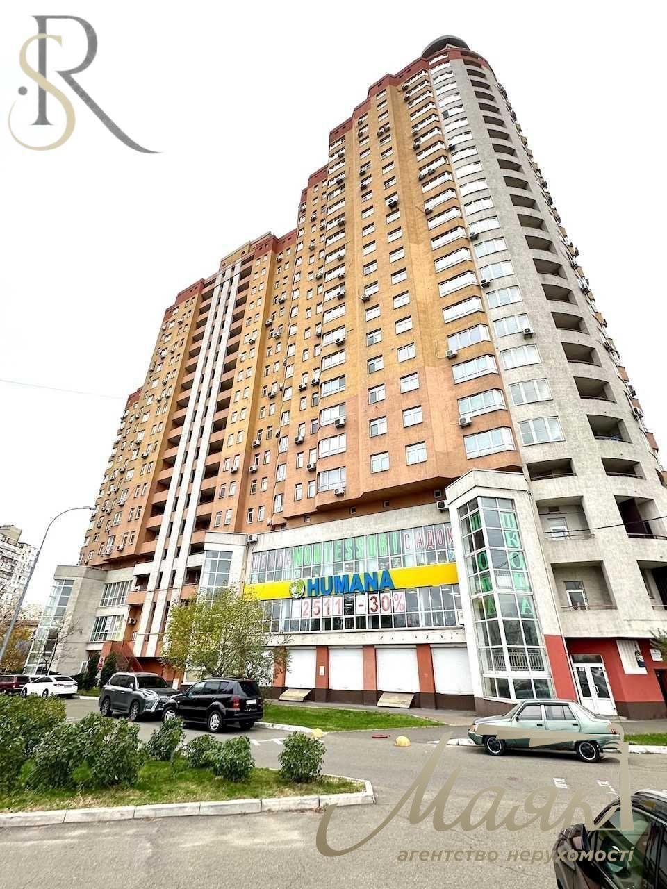 Продаж фасадного приміщення метро "Позняки"