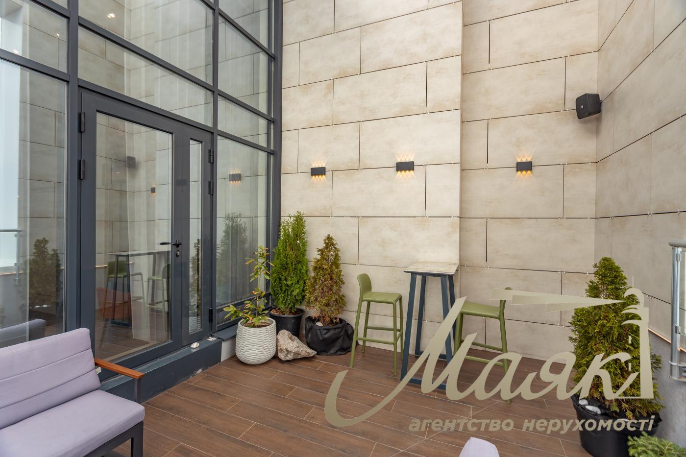 Продаж пентхауса 195 м² з терасою та дизайнерським ремонтом у ЖК Park Avenue VIP, Київ