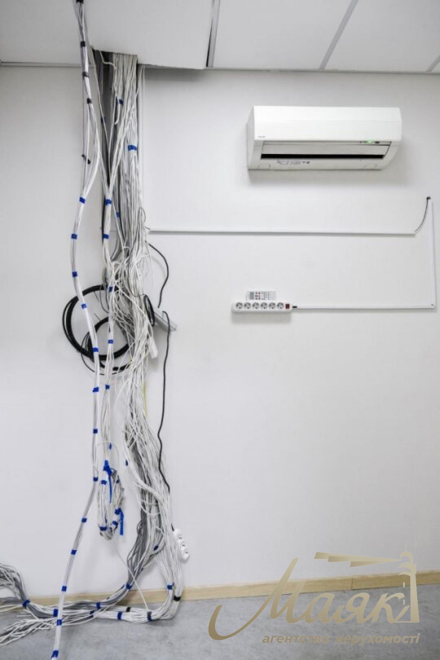 Оренда офісу 330 м2, вул. Антоновича Володимира (Горького) 172, БЦ- "Палладіум Сіті", Голосіївський р-н, Київ