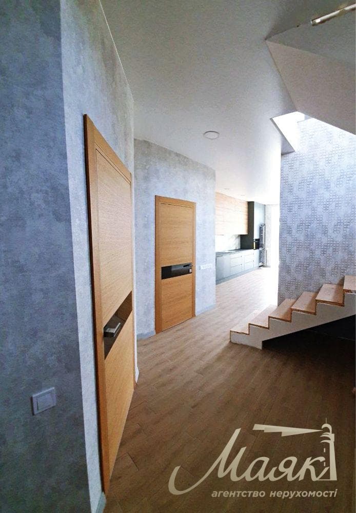 Продаж будинку/дуплексу з ремонтом 110м2 у с. Гатне, Києво-Святошинський район, поруч "Озерний Гай"