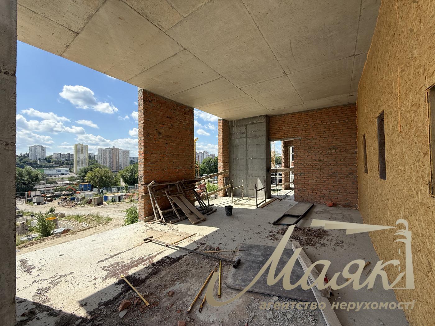 Продаж фасадного комерційного приміщення 107м2 ЖК Новопечерські Липки