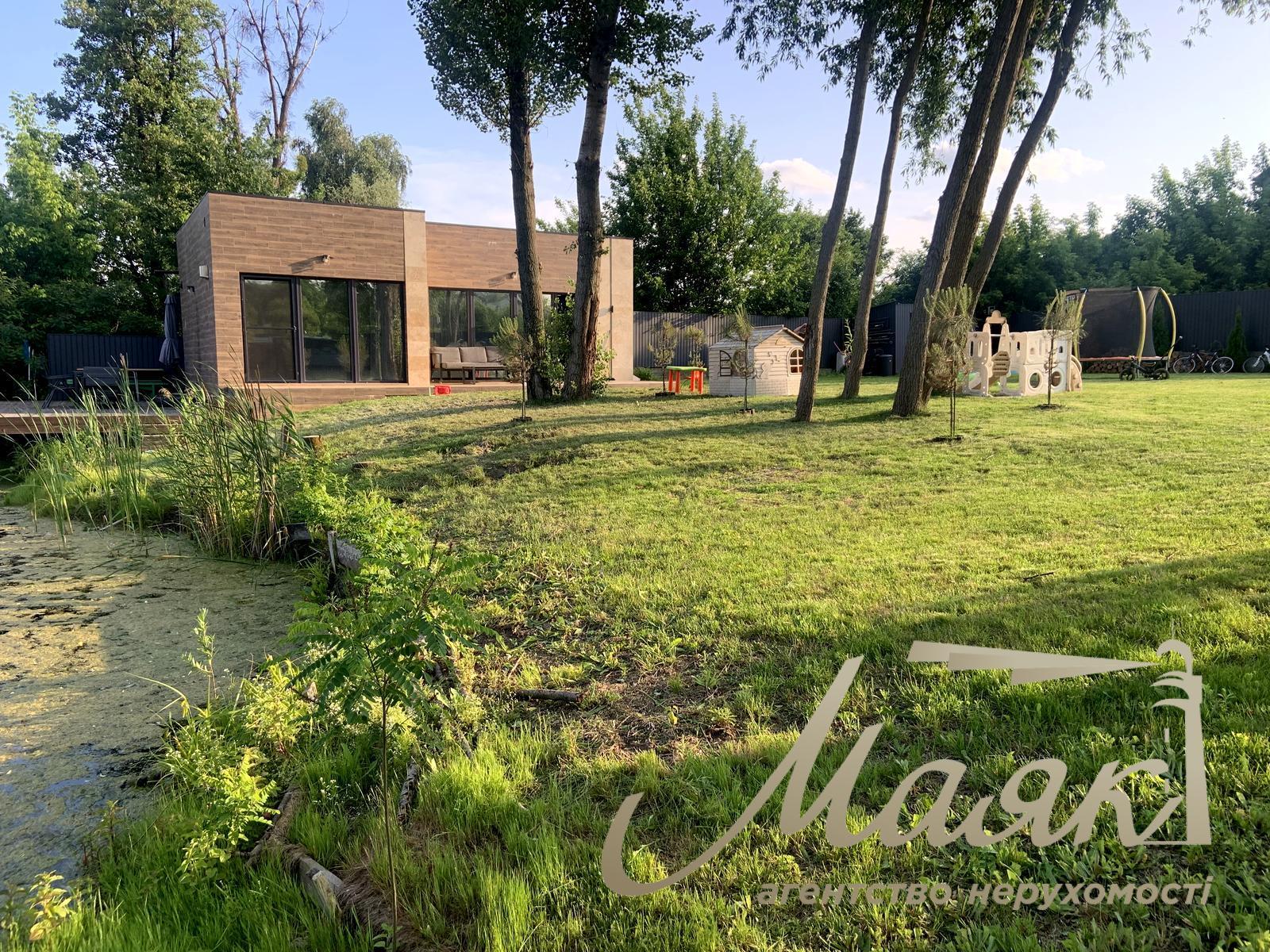 Продаж одноповерхового будинку з прямим виходом до річки - Голосіївський район, Київ, Чапаєвка/Віта-Литовська.