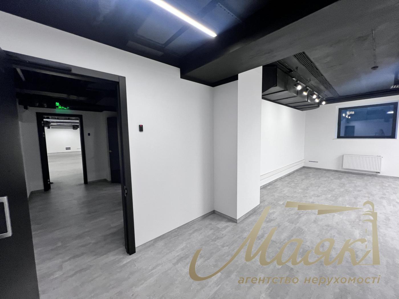 Аренда офисного помещения 500м2, БЦ Нивки Сити