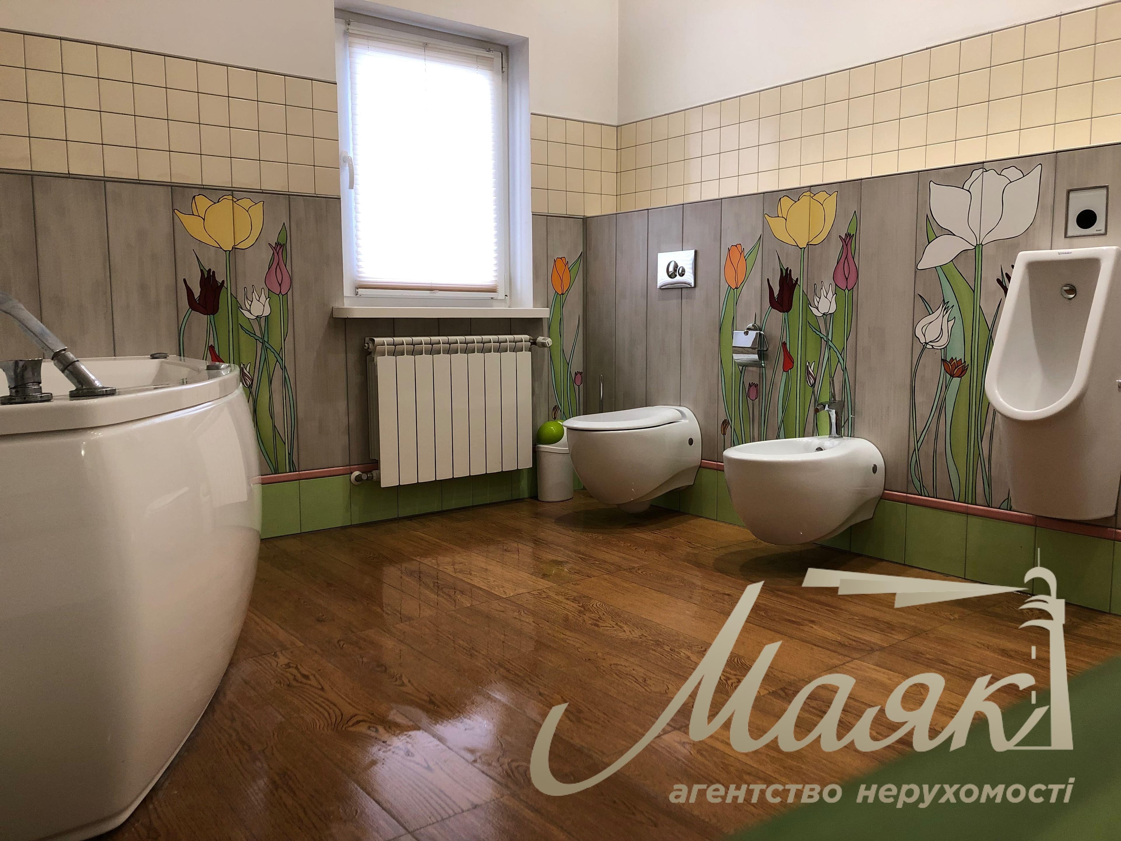 Оренда просторого будинку площею 225 м² у с. Гатне, 5 спалень, камін, 10 хвилин до станції метро «Теремки», Києво-Святошинський район