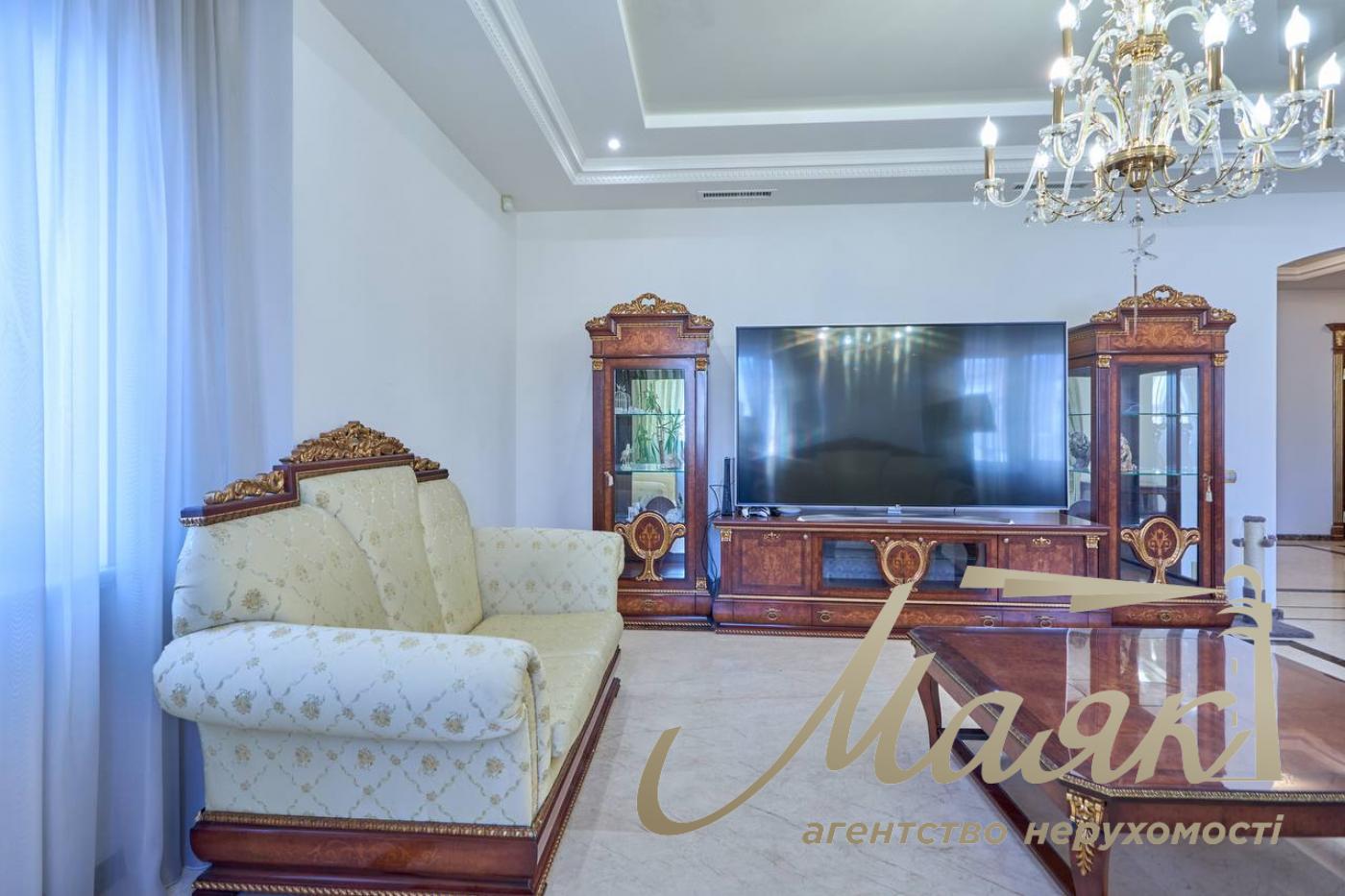 Оренда 4 кімнатної квартири, 163 м, Жилянська 30а, Голосіївський район