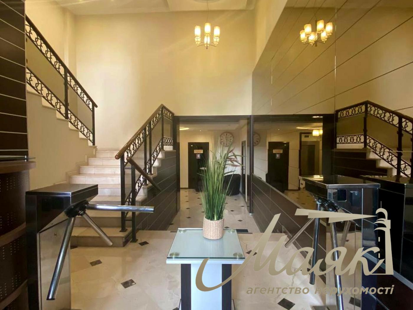 Аренда офиса 200 м² в центре Киева, ул. Сечевых Стрельцов, 50