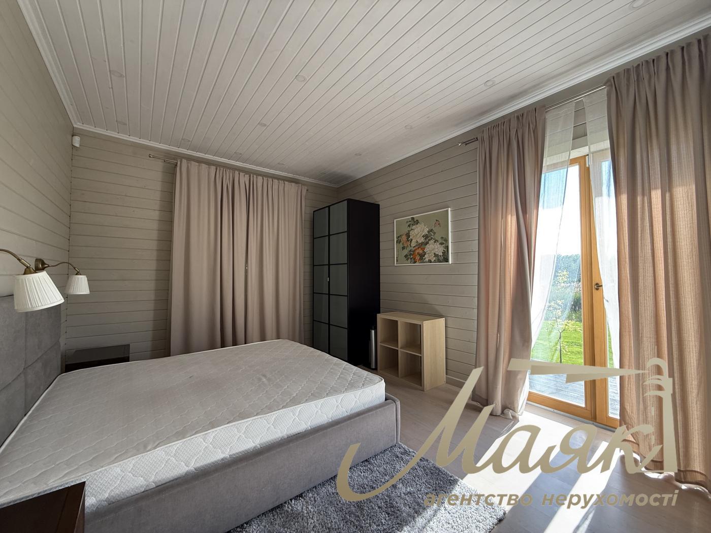 Оренда затишного будинку 280м2 з видом на озеро в Конча-Заспі, Хутір Мрігі.