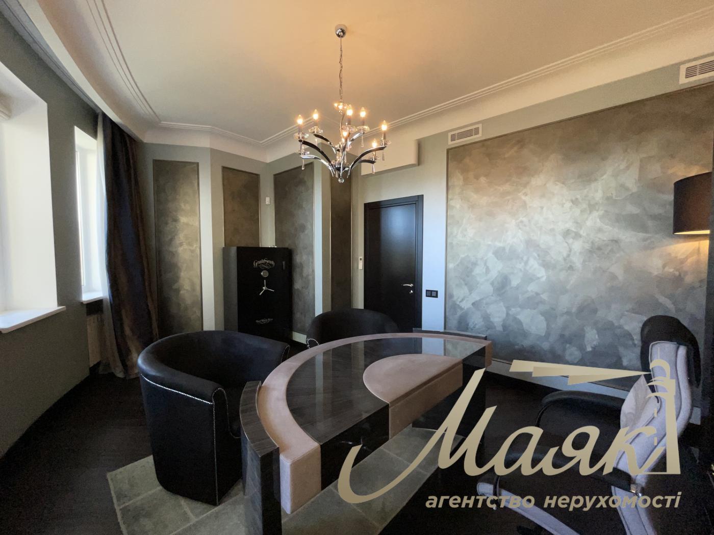 Rent penthouse str. Sribnokilska, Poznyaki, Osokorki
