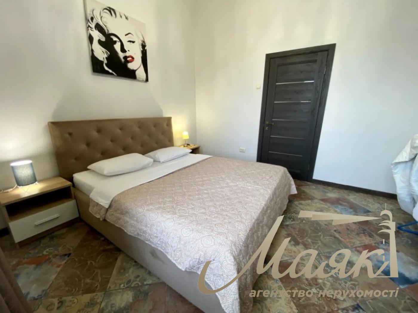 Оренда 3х кімнатної квартири, вул. Софіївська1, Майдан Незалежності