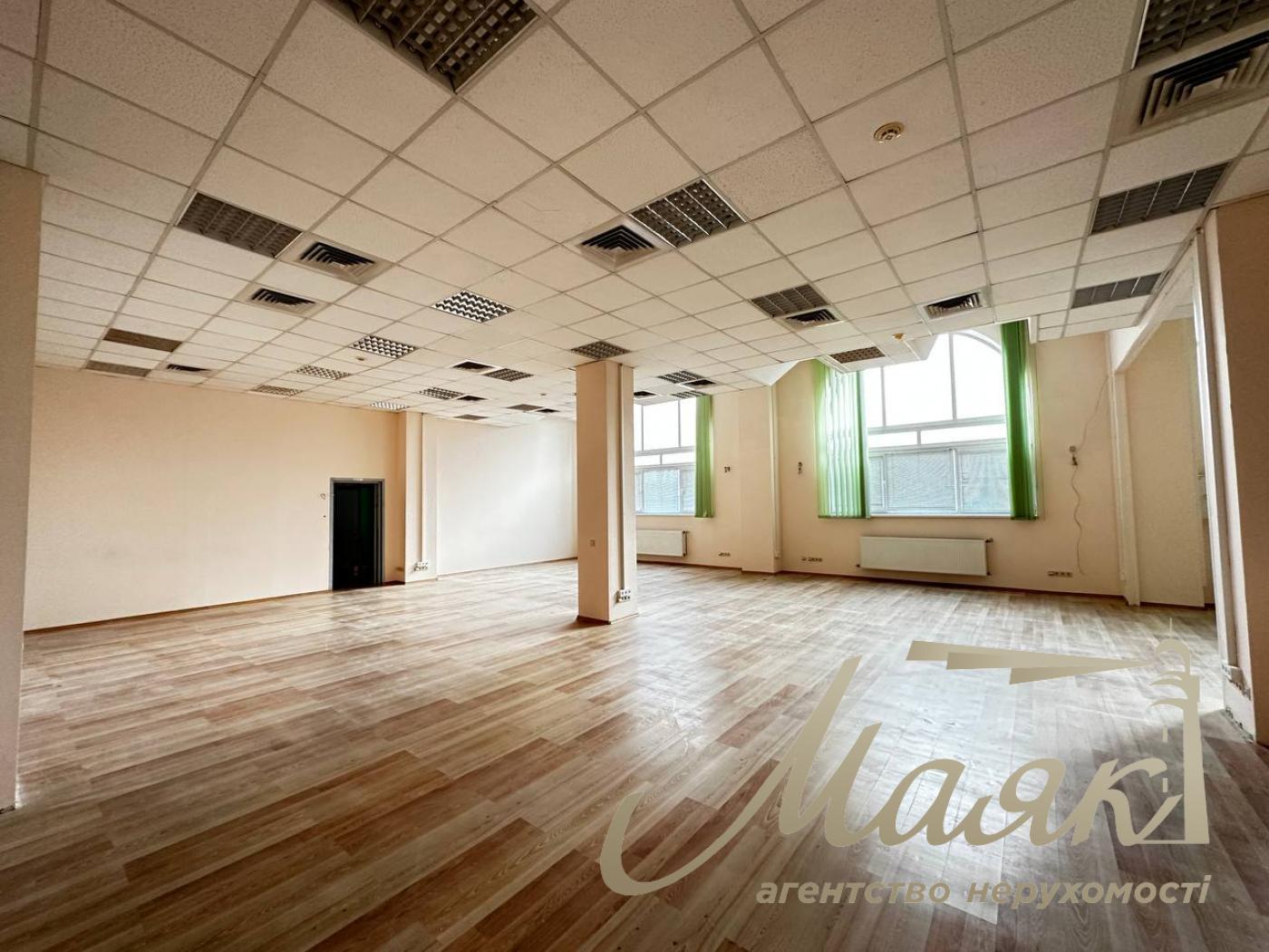 Office for rent 2400m2, Khorevaya 55, Podil, Kyiv