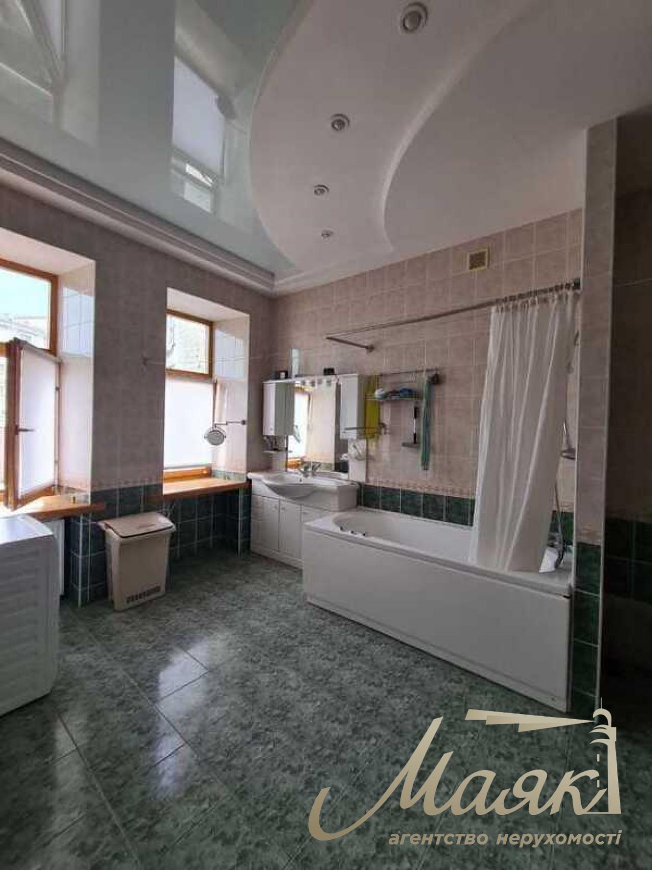Sale of 2-level apartment 326 m2 st.Institutskaya 13/4 Khreshchatyk