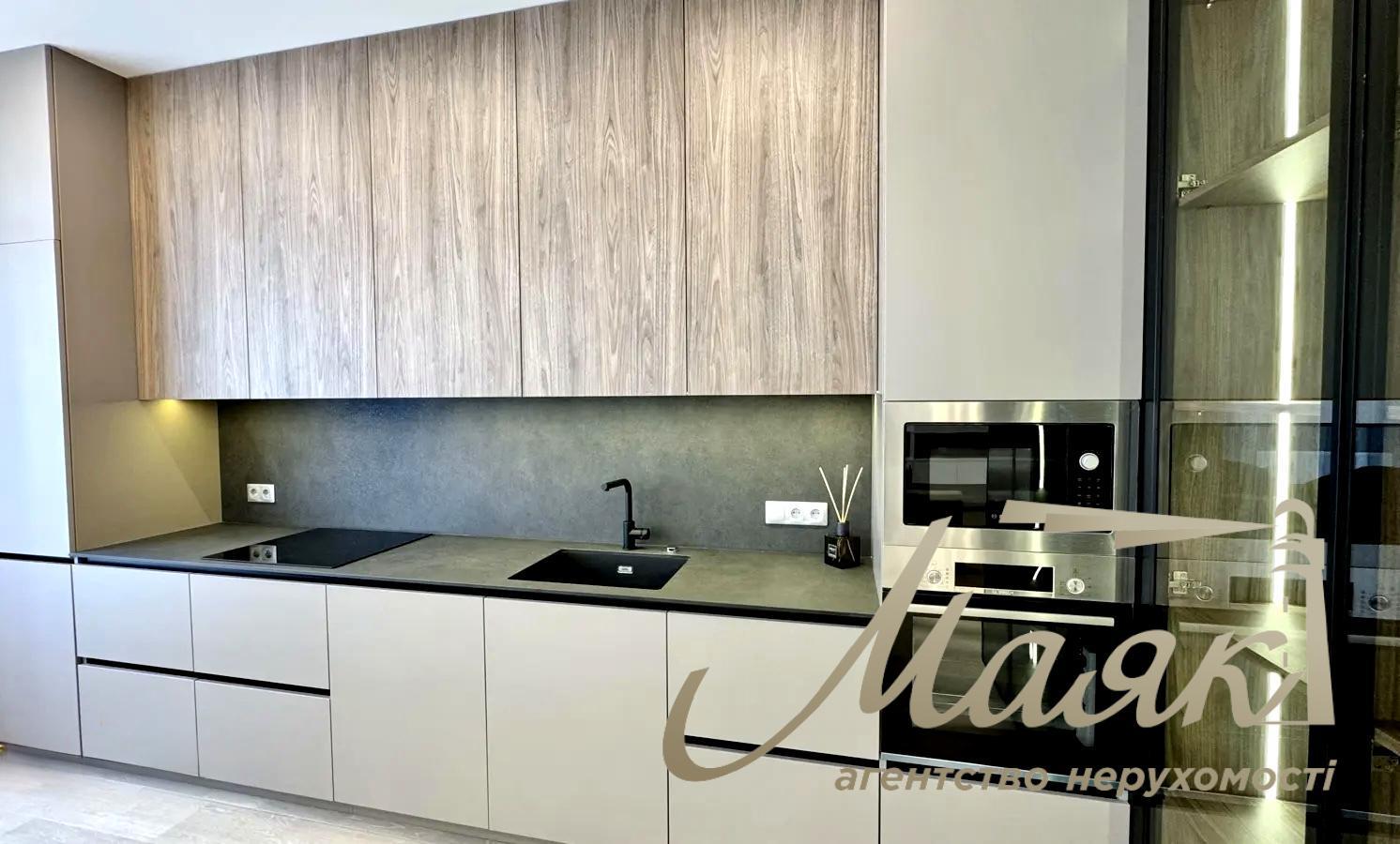 Продаж 3-х кімнатної квартири в ЖК Бульвар Фонтанів Саперне Поле вул., 5