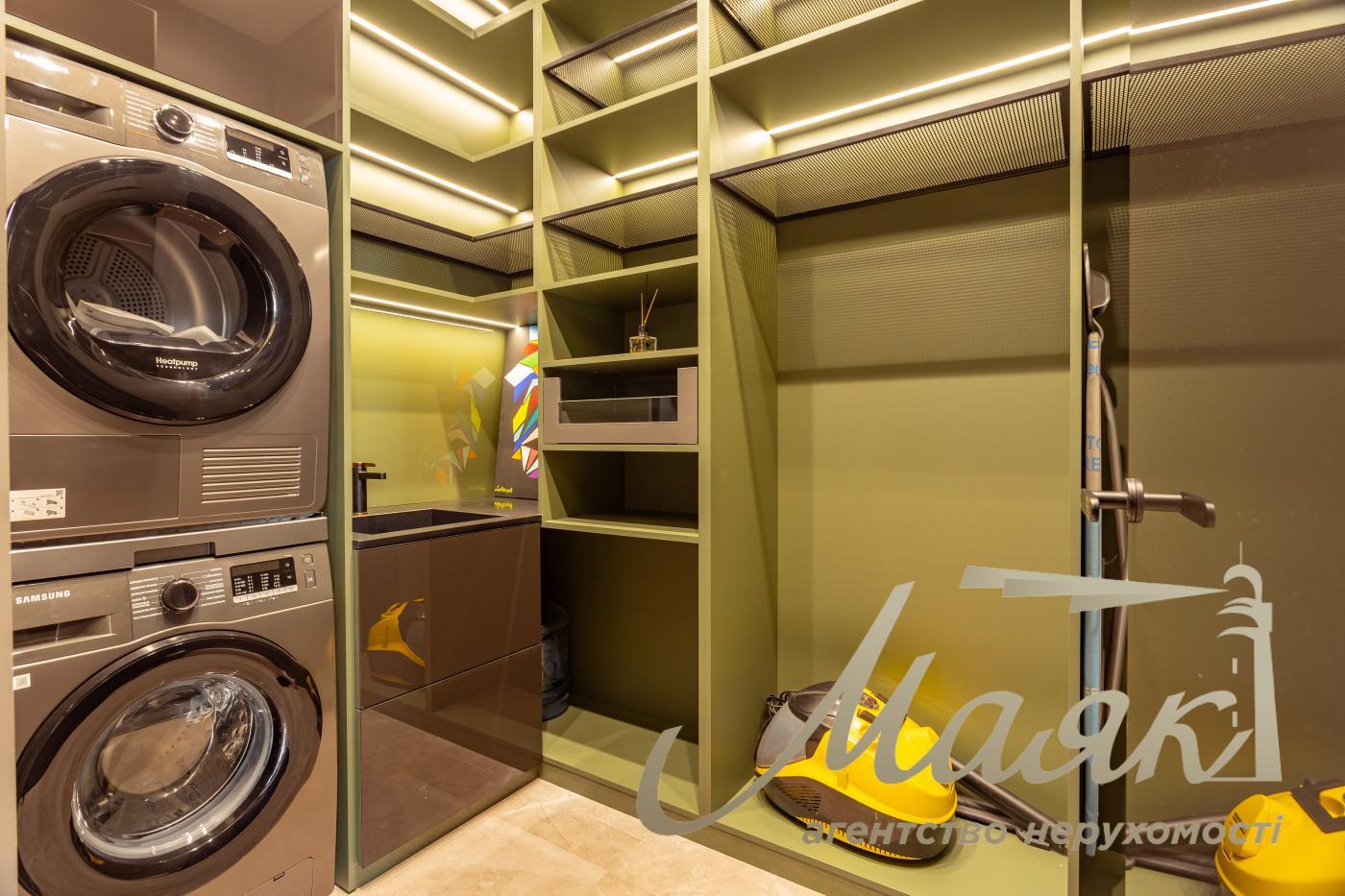 Продаж пентхауса 195 м² з терасою та дизайнерським ремонтом у ЖК Park Avenue VIP, Київ