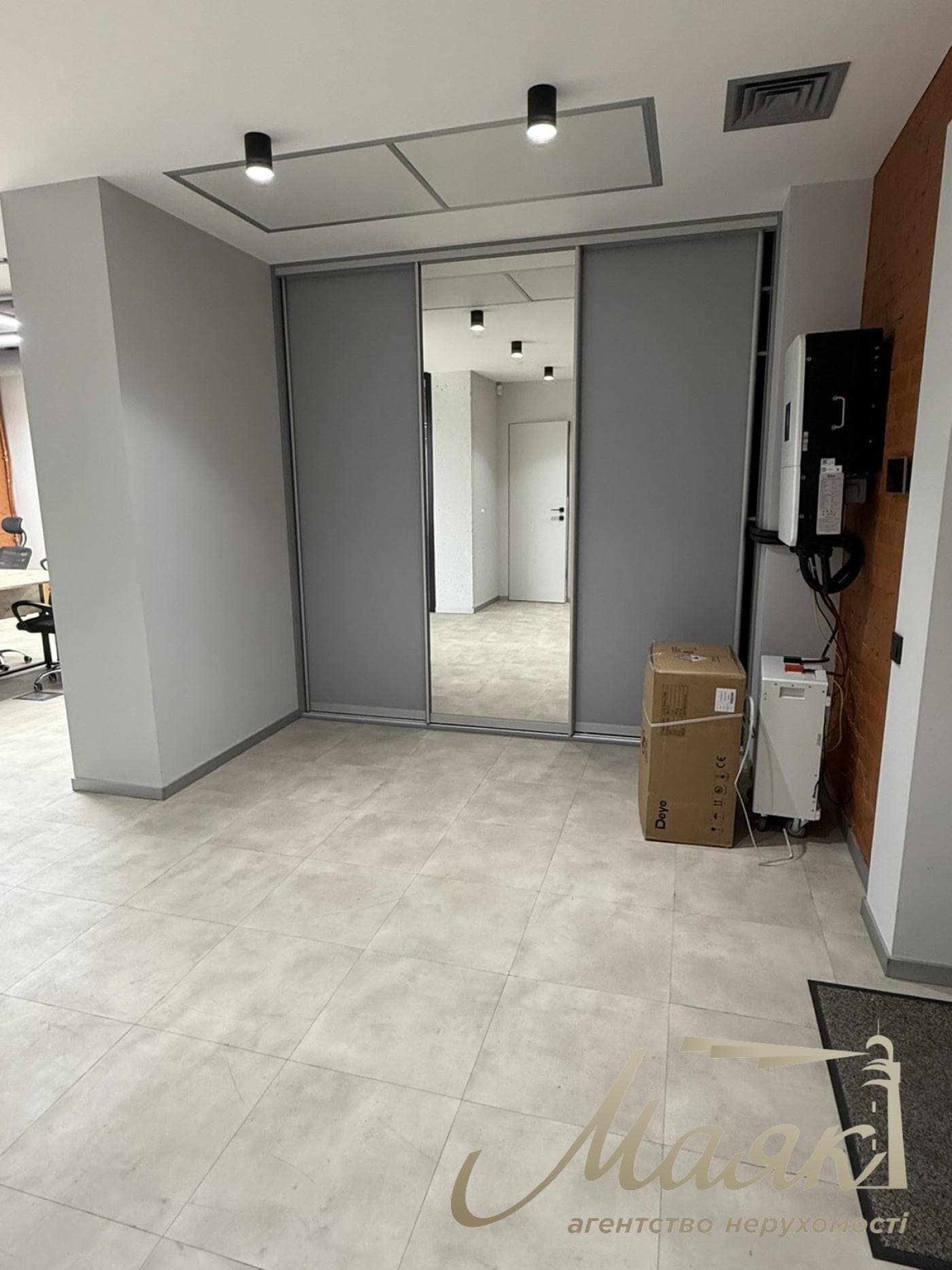 Rent a private office in the Delmar residential complex at 4-B Verkholyada Street, Pechersky District.