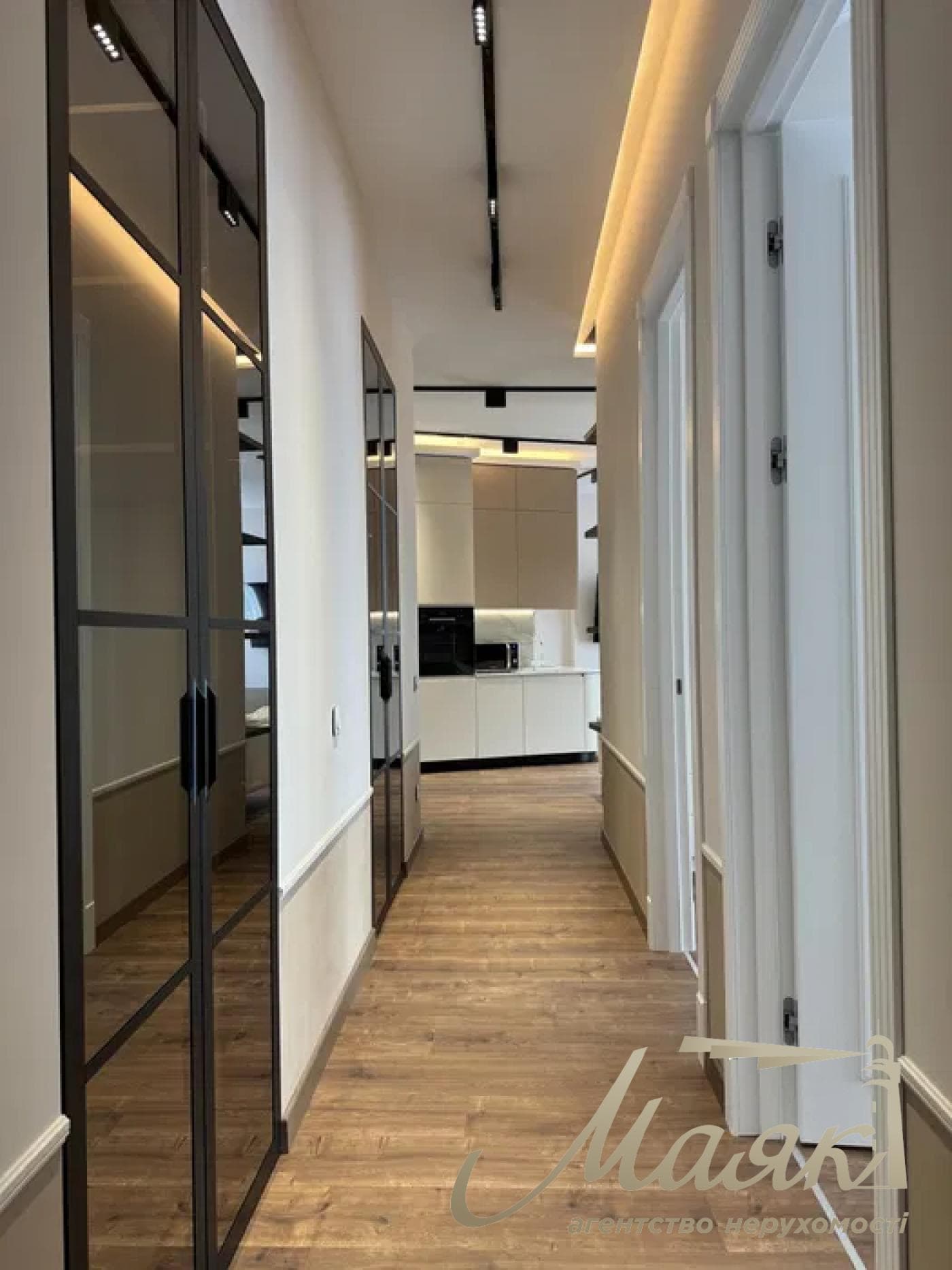 Rent a 4-room apartment (125 m²) in the "Busov Hill" residential complex