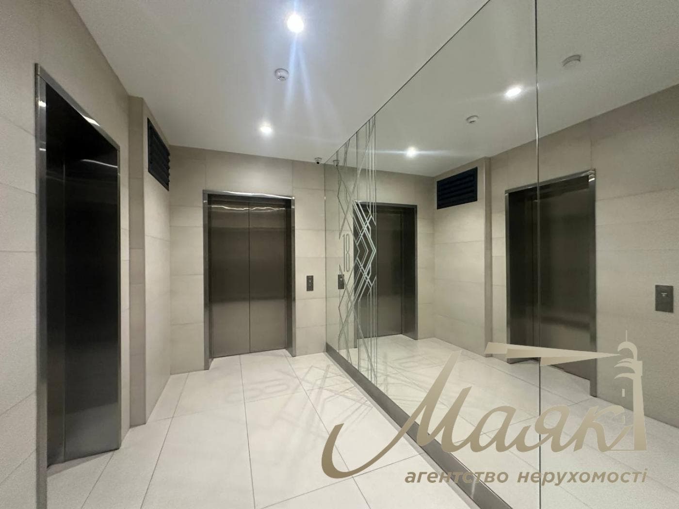 Оренда 2-кімнатної квартири площею 63 м² у ЖК «Atlantic Residences», вул. Антоновича, 118, станція метро «Палац України».
