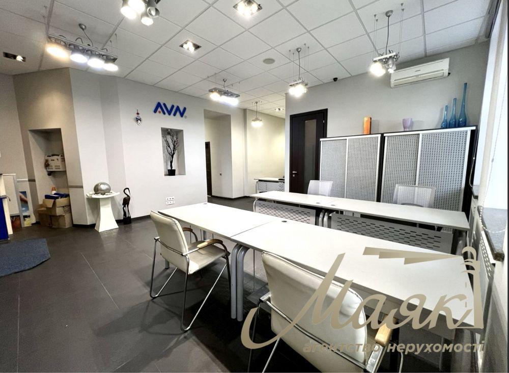 Оренда офісу 122м2, вул.Микільсько-Ботанічна 3, Центр