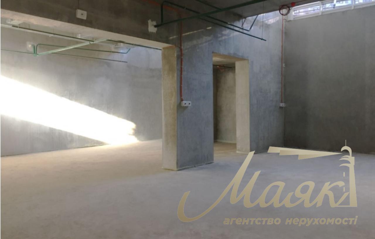 Продаж фасадного приміщення 350м2 метро Печерська