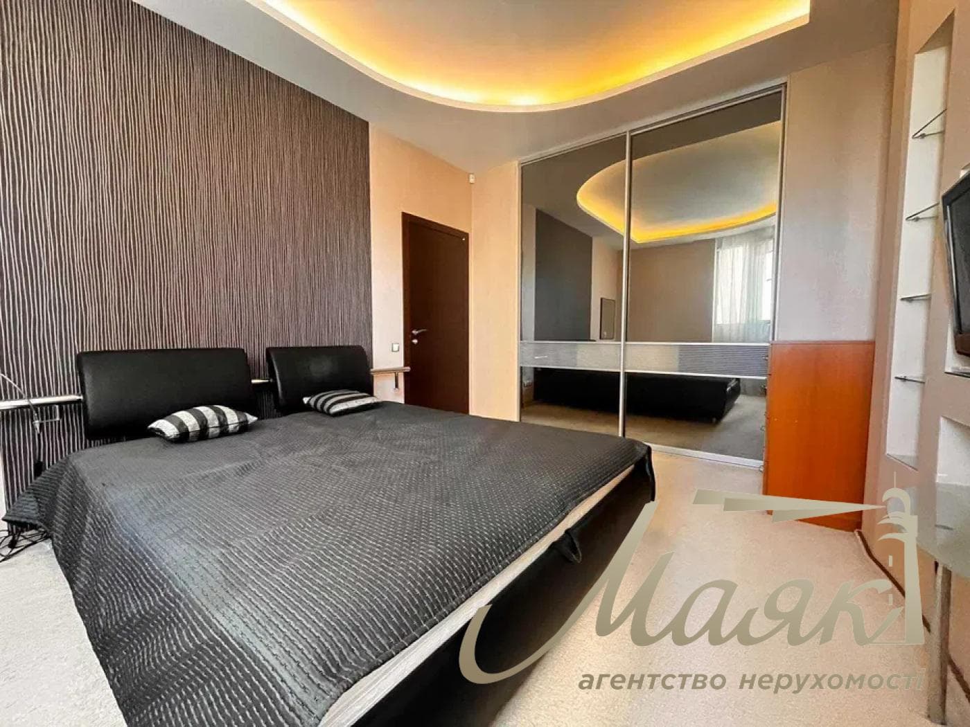 3-Bedroom Apartment for Rent at 6 Ivasyuka Ave., Obolon