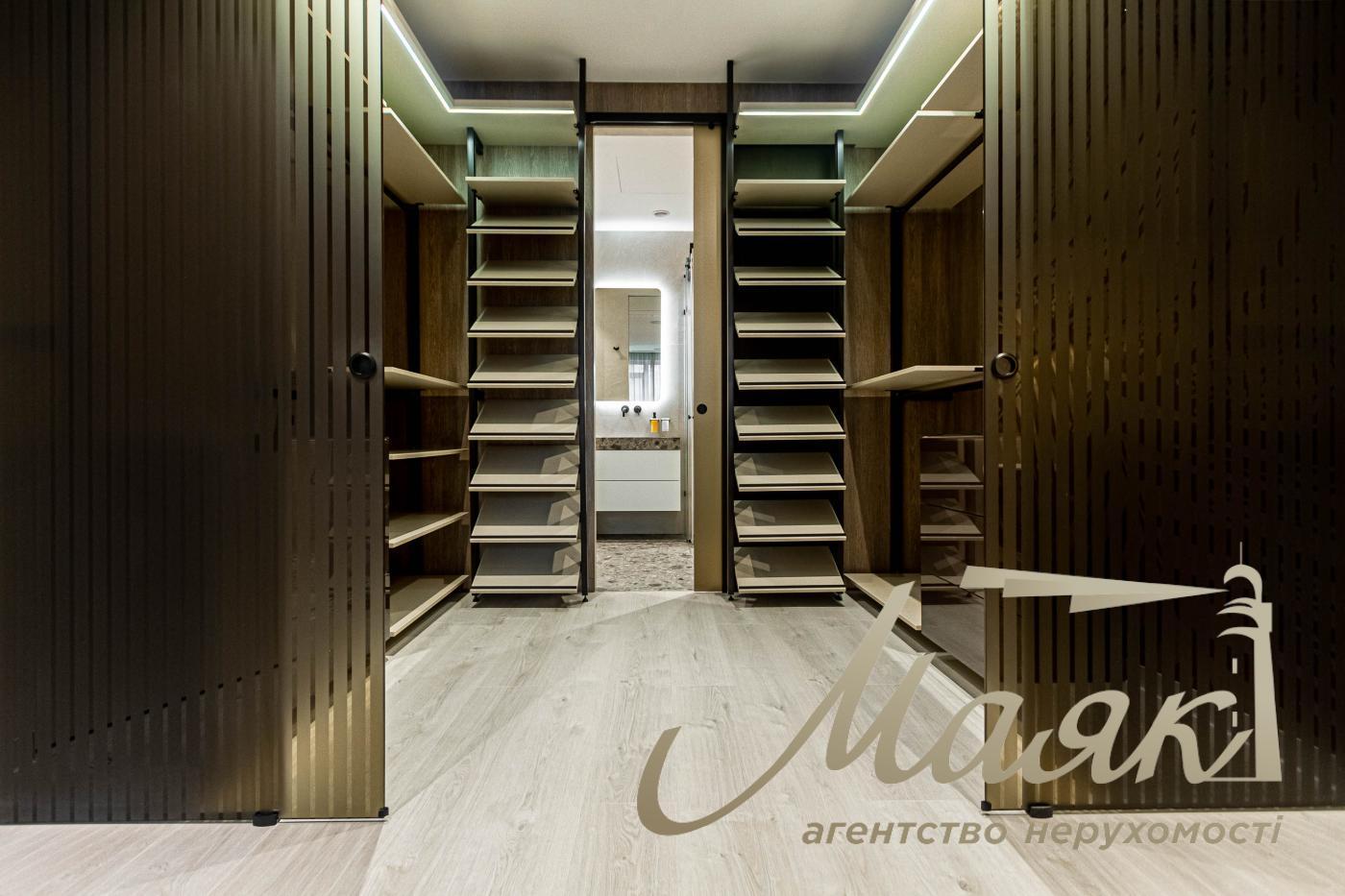 Rent 3k apartment Residential Complex Boulevard of Fountains, 100m2 Sapernoe Pole str., Pechersk