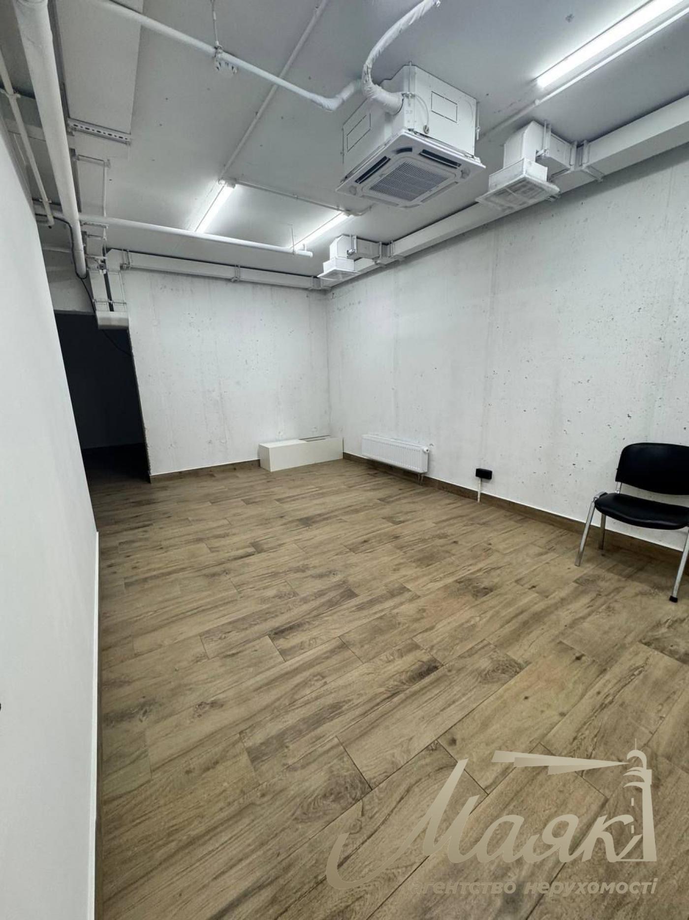 Commercial rent of 90m2, Residential Complex Seven.