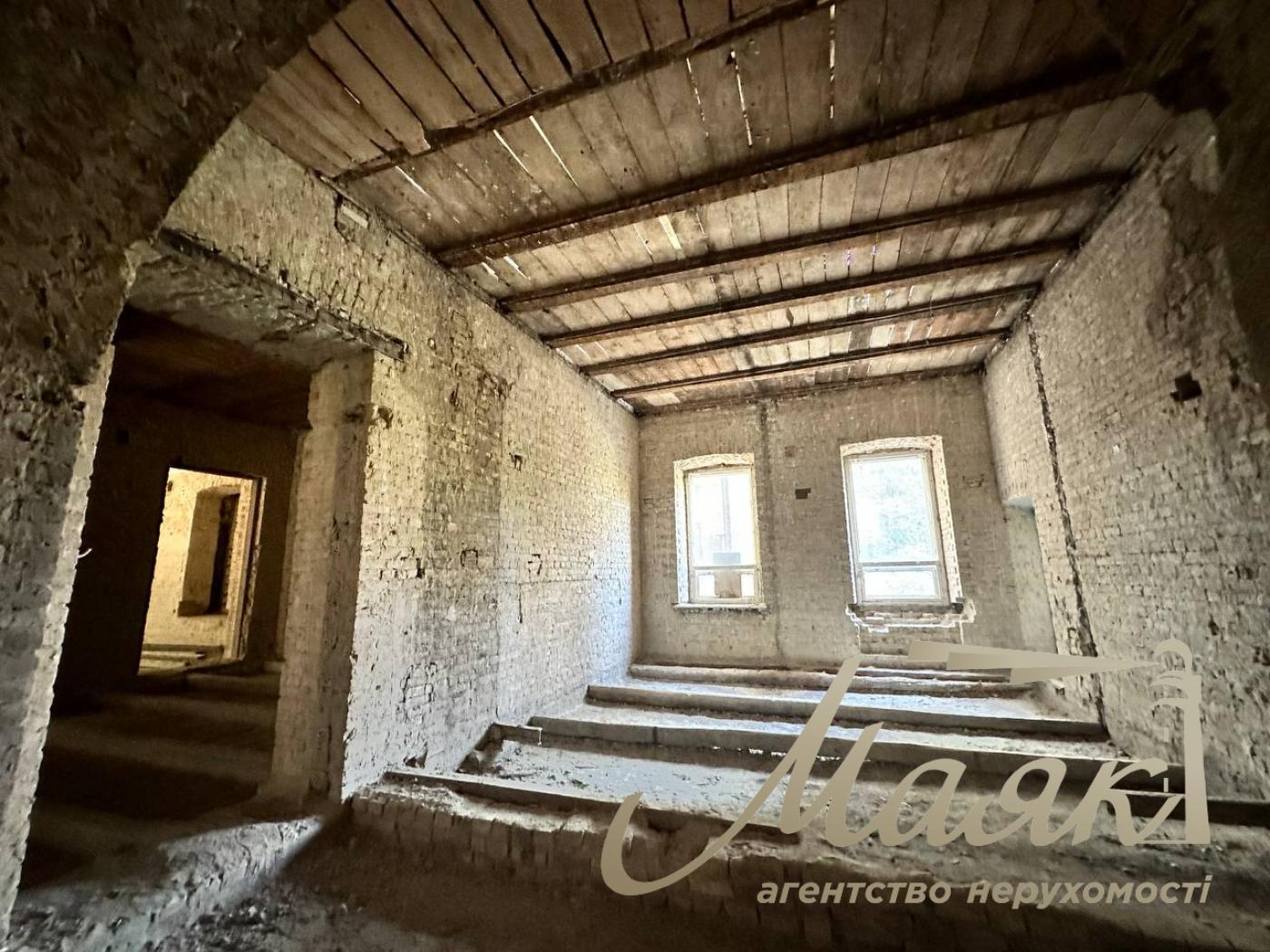 Sale of building for reconstruction, Kruglouniversitetskaya st., Lipki