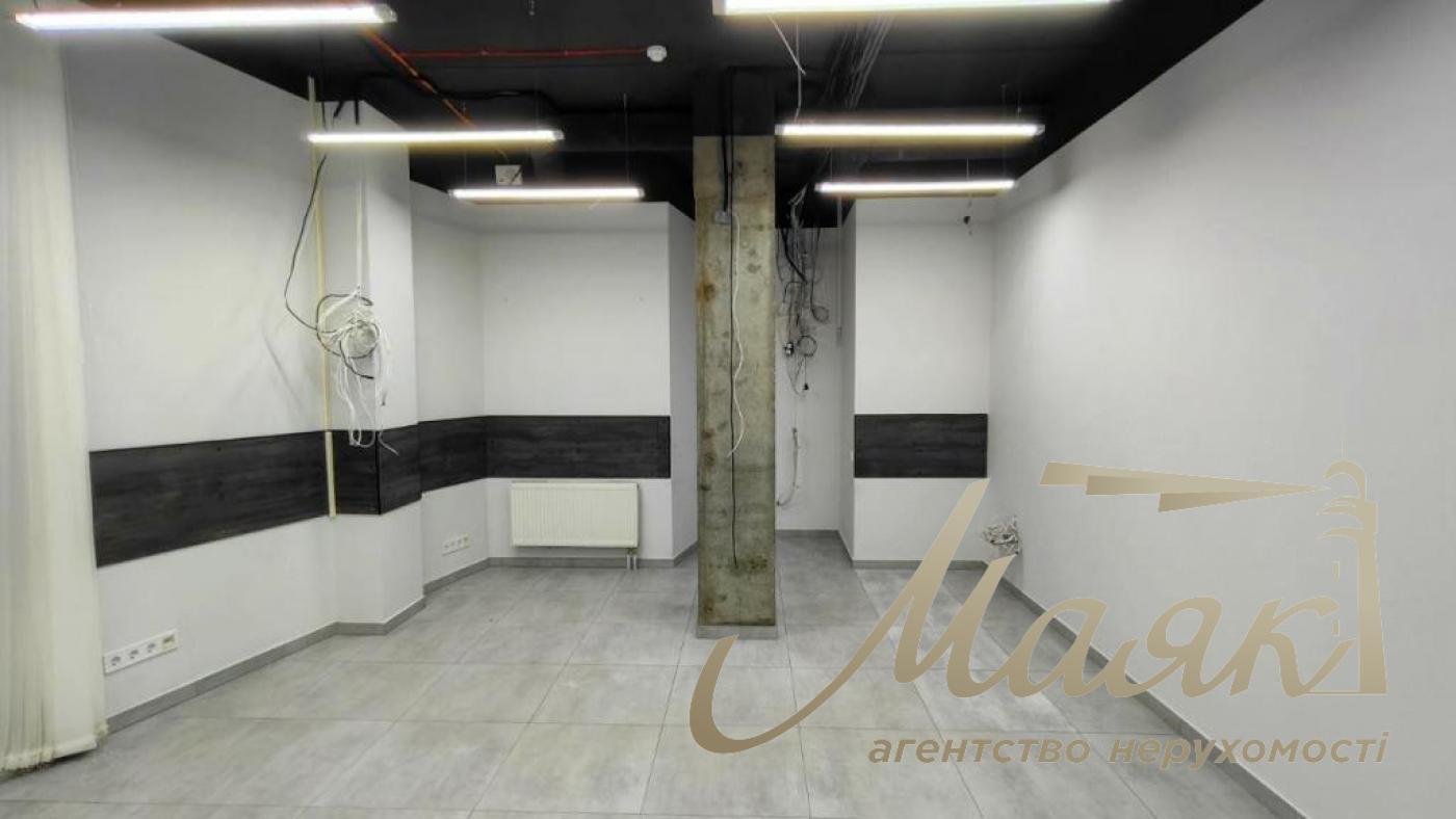 Оренда фасадного приміщення, вул. Глибочицька