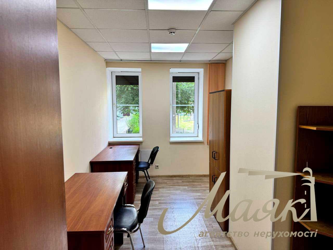 Оренда офісного приміщення (272 м²) у центрі, вул. Шовкова, 7-А