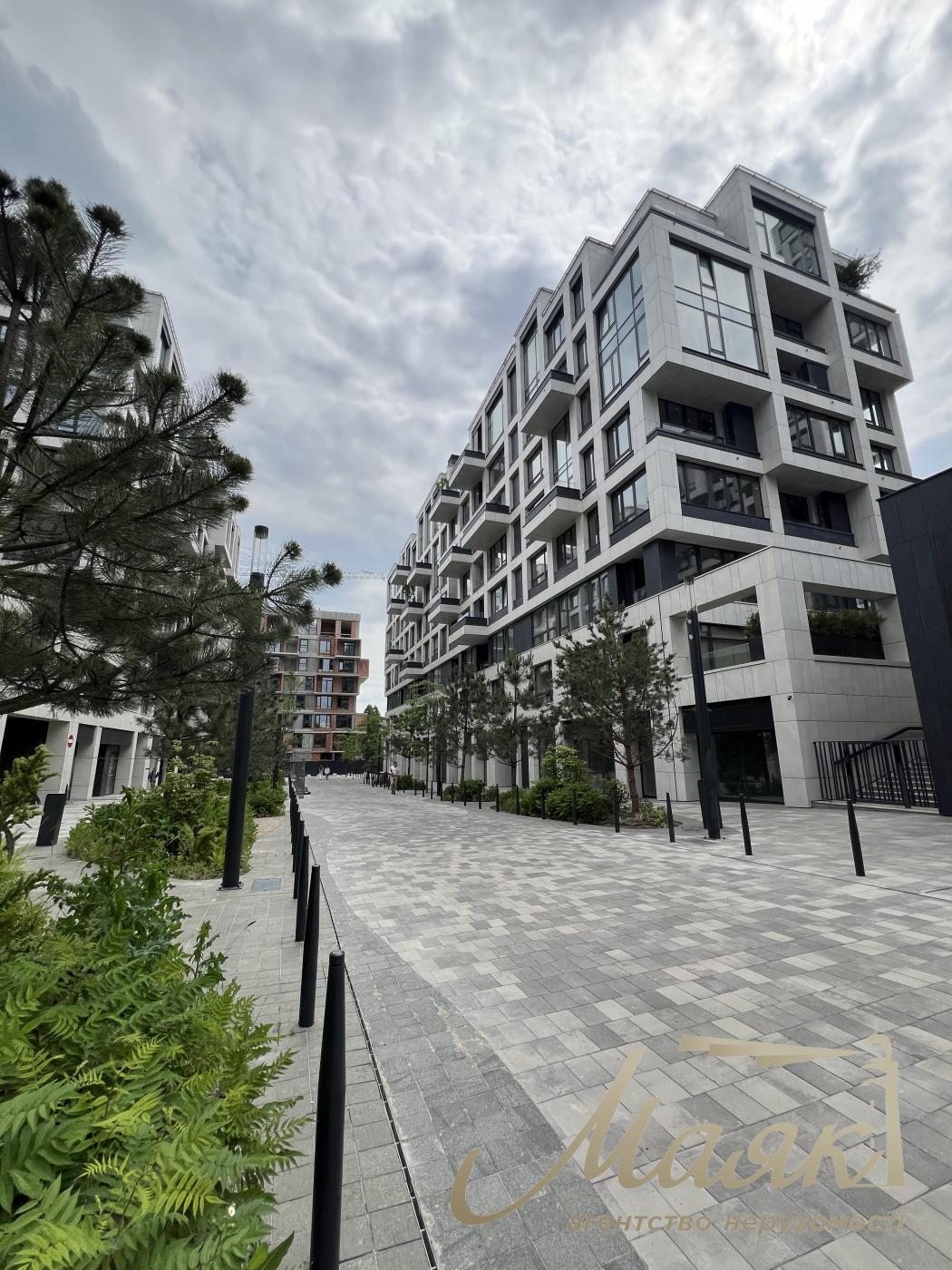 Аренда фасадного помещения 113,3м2 , ЖК UNIT HOME.