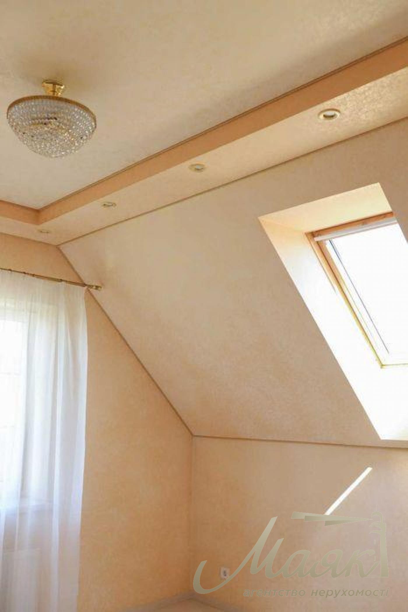 Продаж 3 пов. будинку 220 кв.м. Осокорки. Дарниця. Поруч із метро.