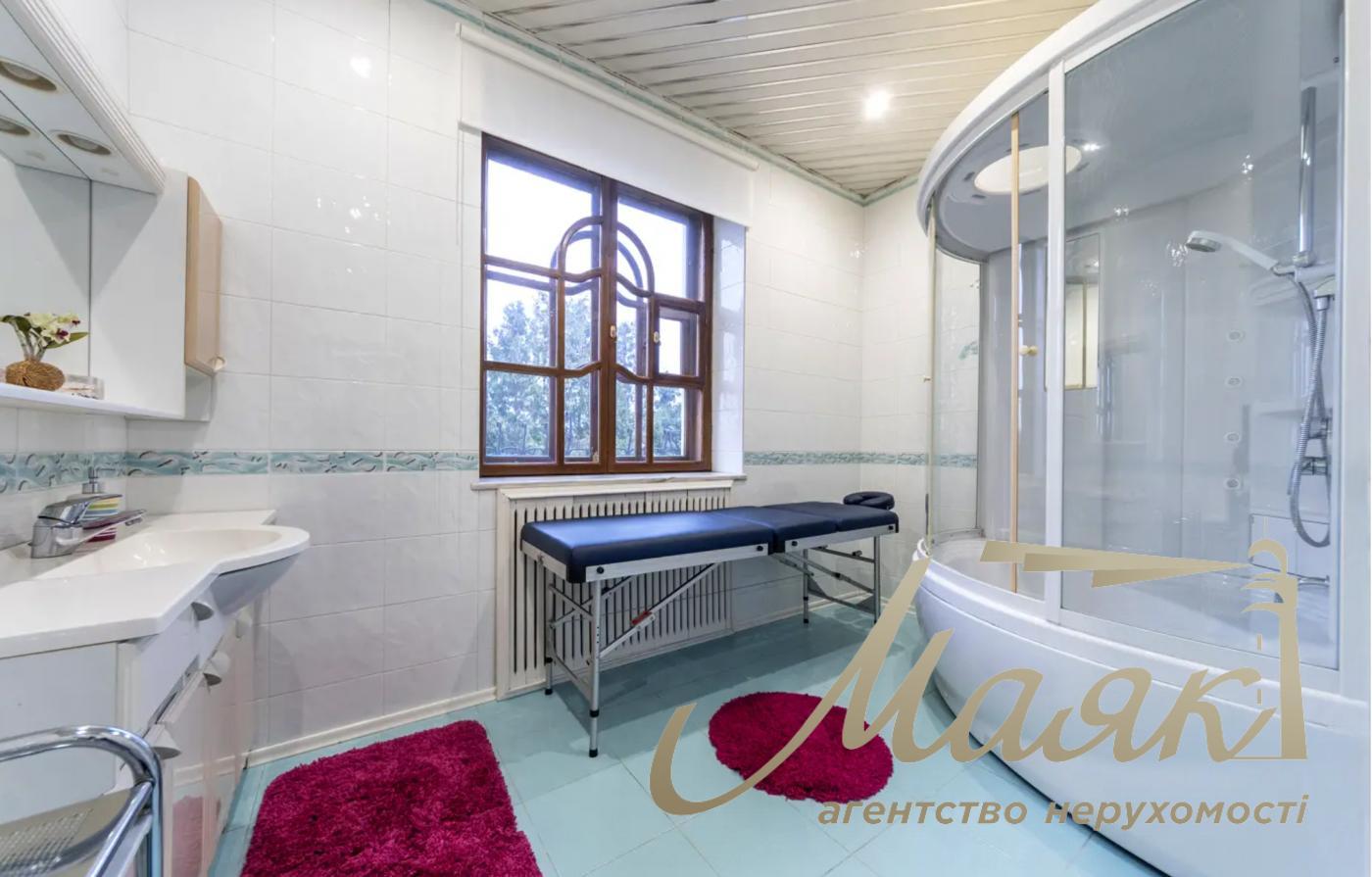 Оренда 2-х поверхового будинку 631м2, Голосіївський район