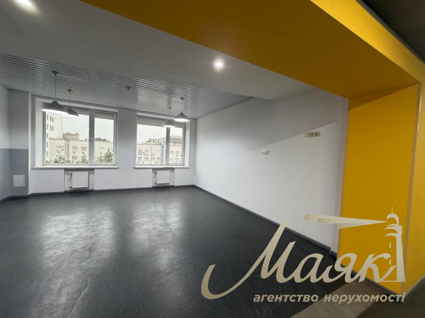Оренда офісу площею 750 м² у бізнес-центрі «Доміно», вул. Нижній Вал, 51, Поділ.