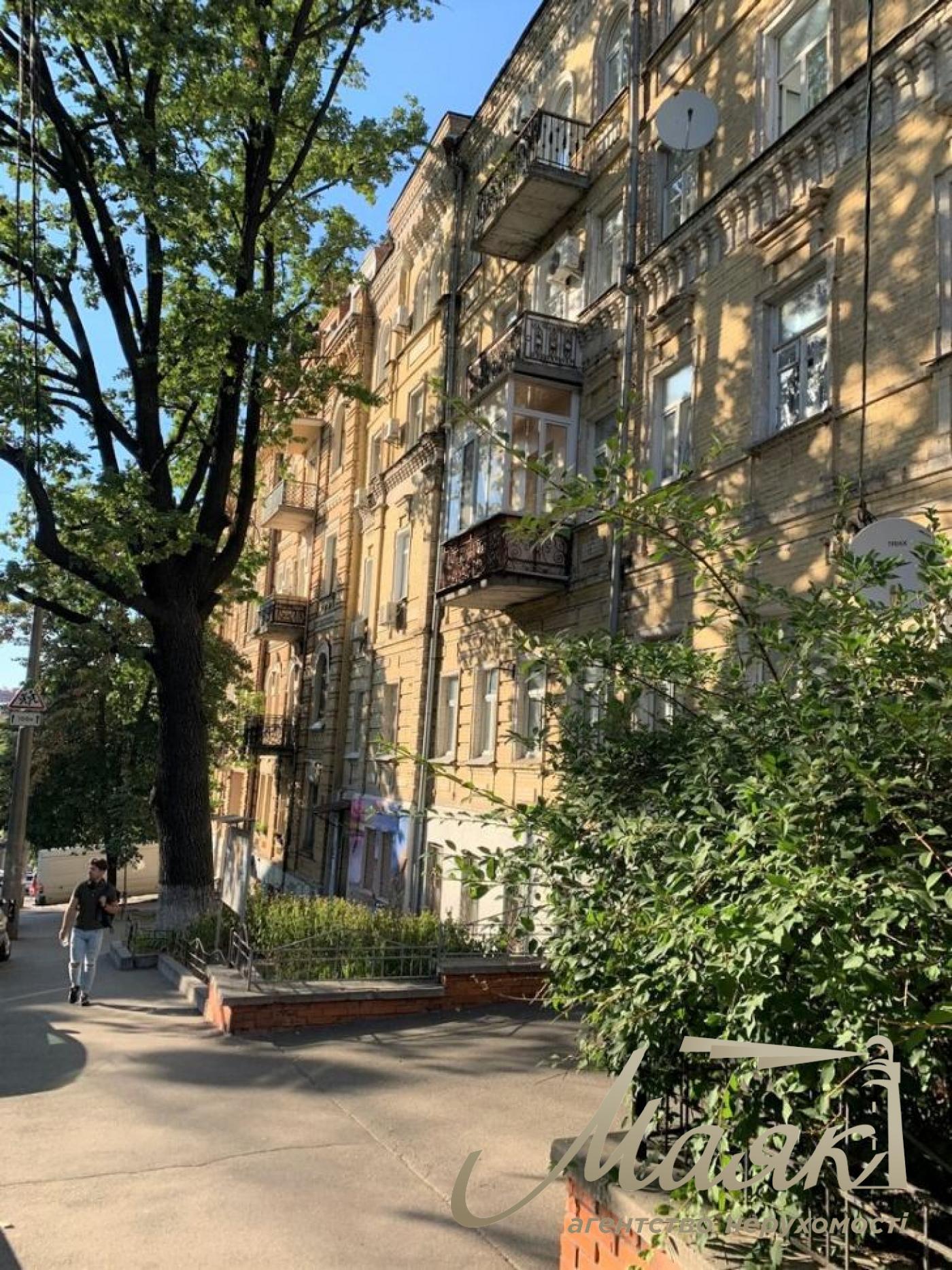 Оренда 2-х кімнатна квартири по вул.Лютеранська 13, Центр.