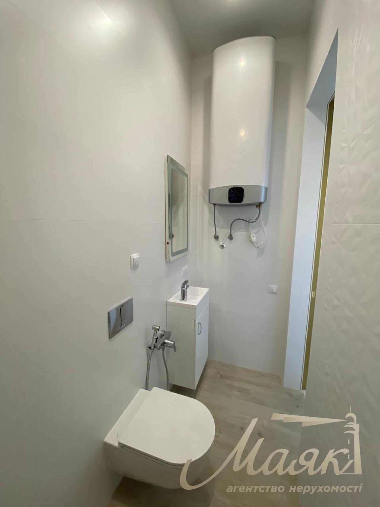 Продаж 3к квартири 97м2 з дизайнерським ремонтом у ЖК River Stone Рівер Стоун