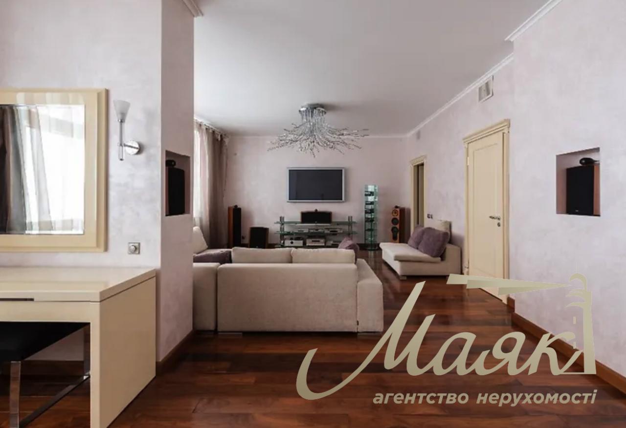 Sale of 4-room apartment Staronavodnitskaya 13 residential complex Volna