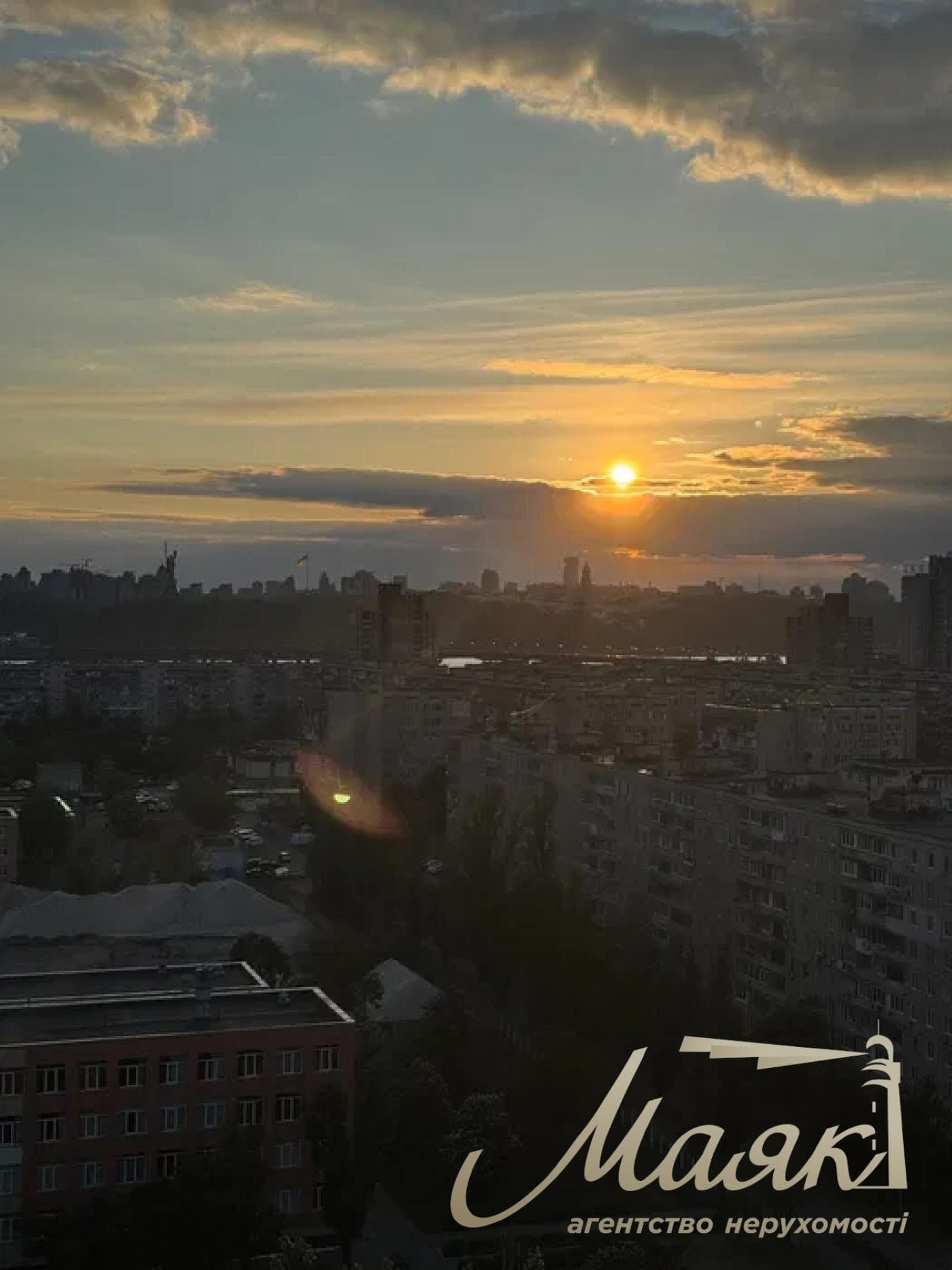 Rent 3k apartment in LCD Barvinok, Dniprovsky district, invertor