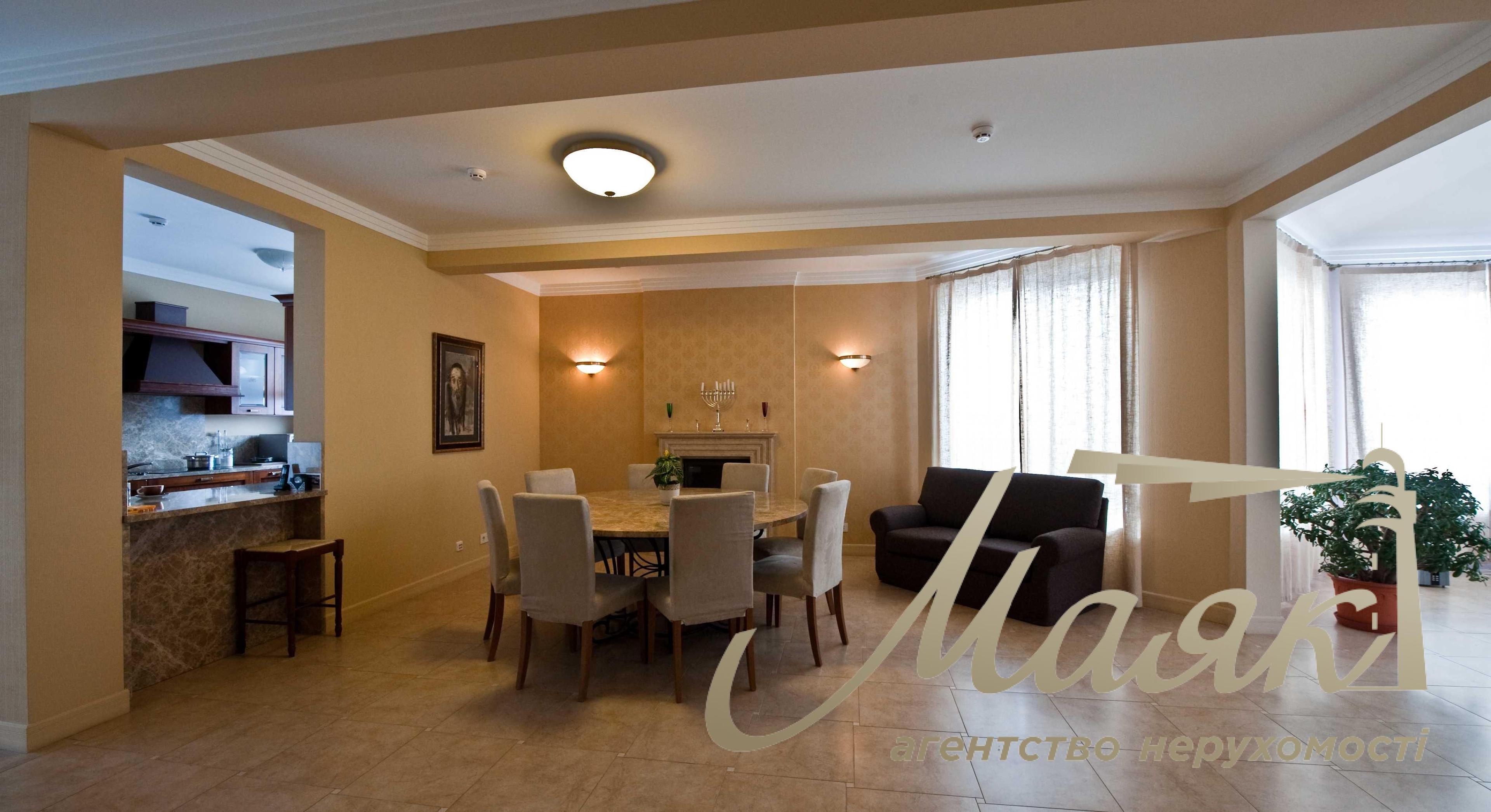 Оренда будинку 260м2 з басейном у Лісниках. КМ "Зелений Гай"