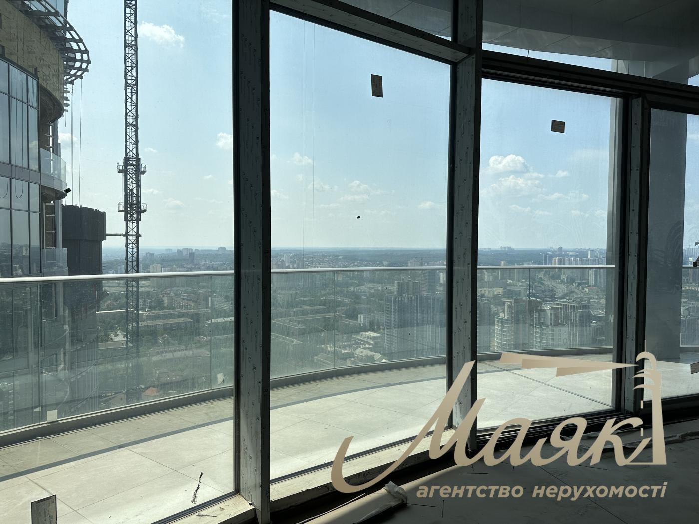 Продаж пентхауса 383м2 у ЖК Taryan Towers