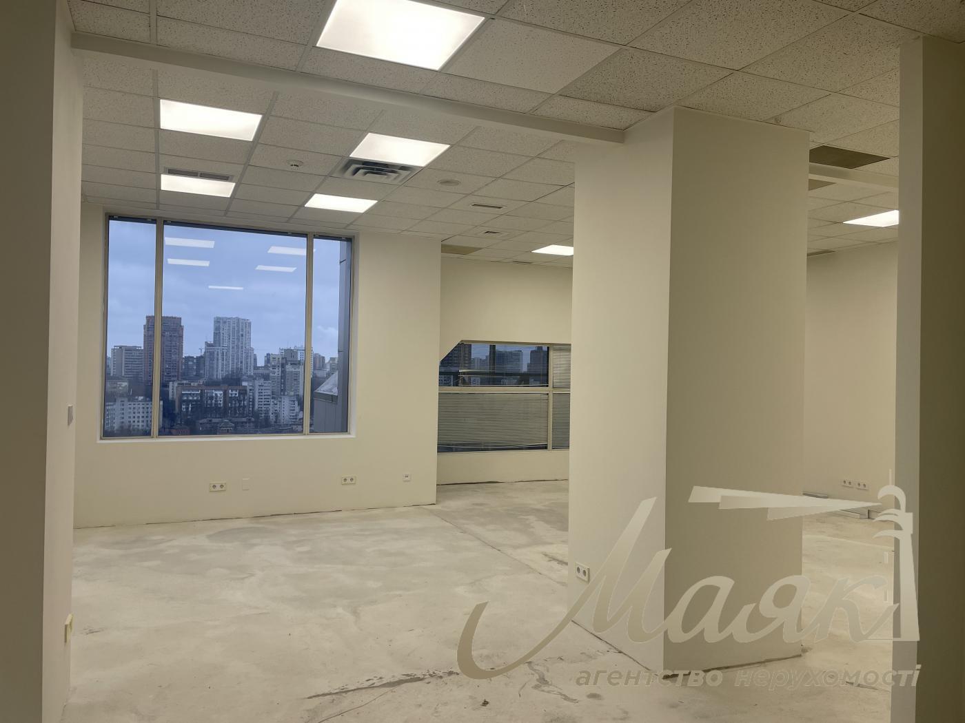 Аренда офисного помещения Open Space в БЦ 225м2, Центр