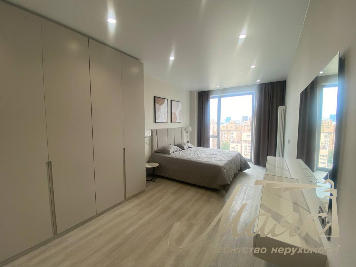 Rent of a 3-room apartment in the Atlantic residential complex at 118 Antonovich Street.