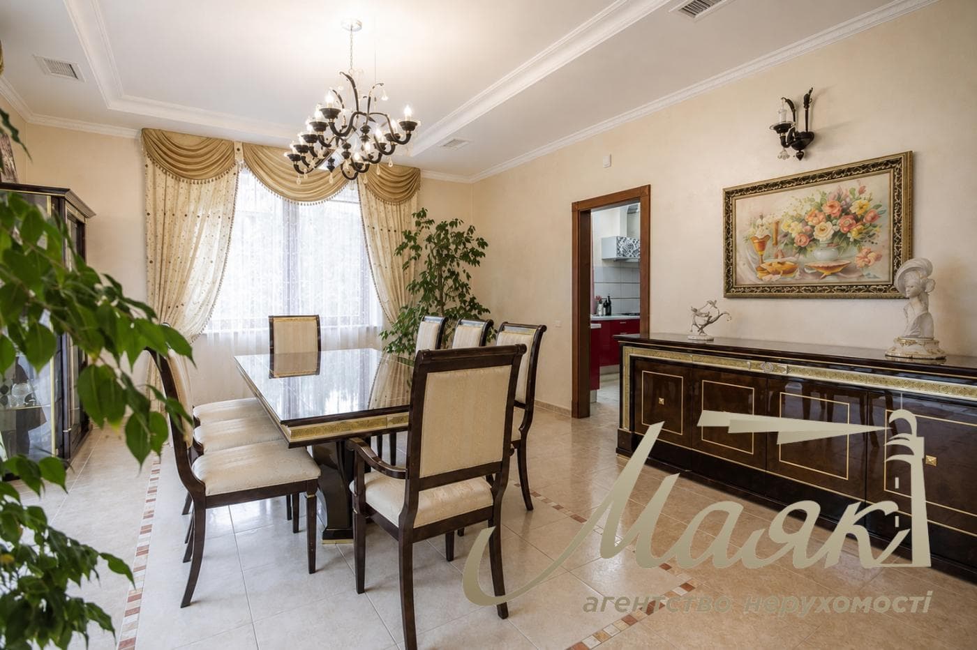 Sale of house 420 m2 in elite KG Solnechnaya Dolina, Romankov