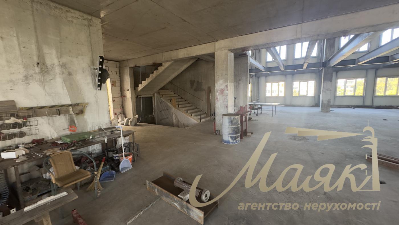 Office for rent 560 m2 on Grigory Kochura str., Solomensky district.