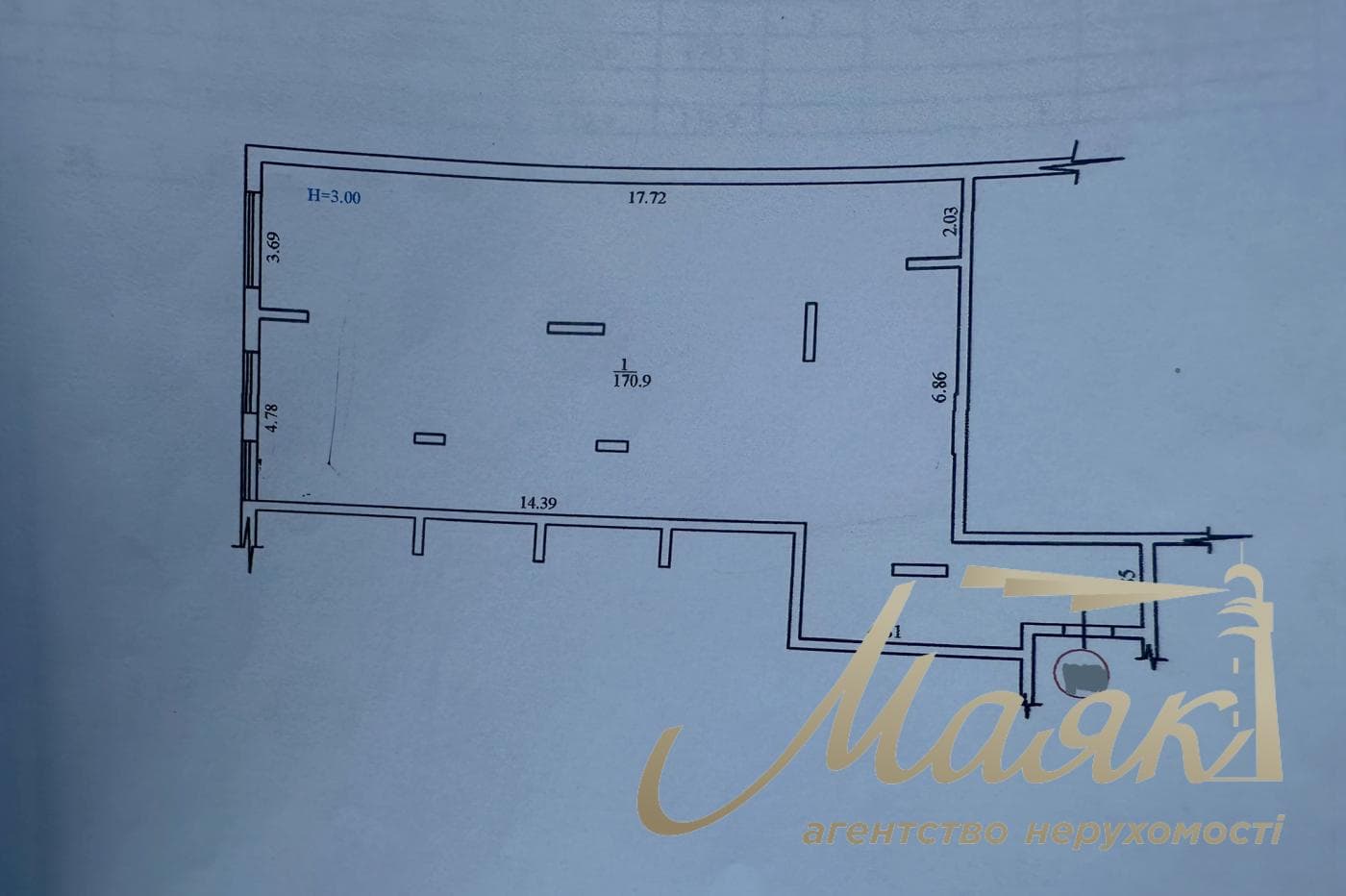 Commercial space for sale with 2 entrances (170.9 m²) at 21-A Tsentralnaya St.