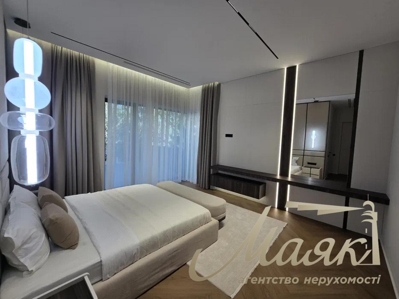 Продаж 3-поверхового будинку площею 350 м², Ходосівка, КГ «Нова Ходосівка»